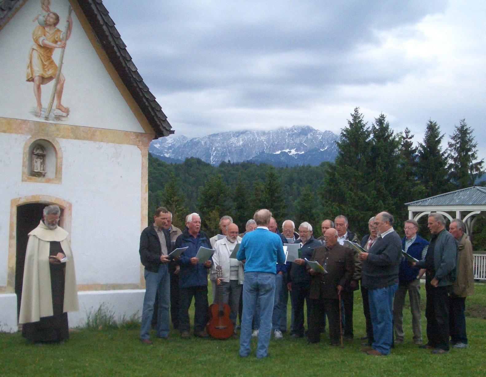 2011-05 Maiandacht b.Trojer.jpg